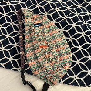 KAVU Crossbody Large Sling - Aztec